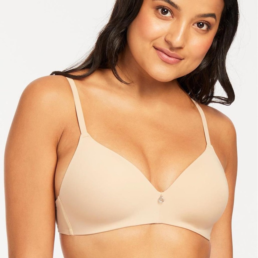 NWT Montelle intimates Wire-Free T-Shirt Bra in Nude